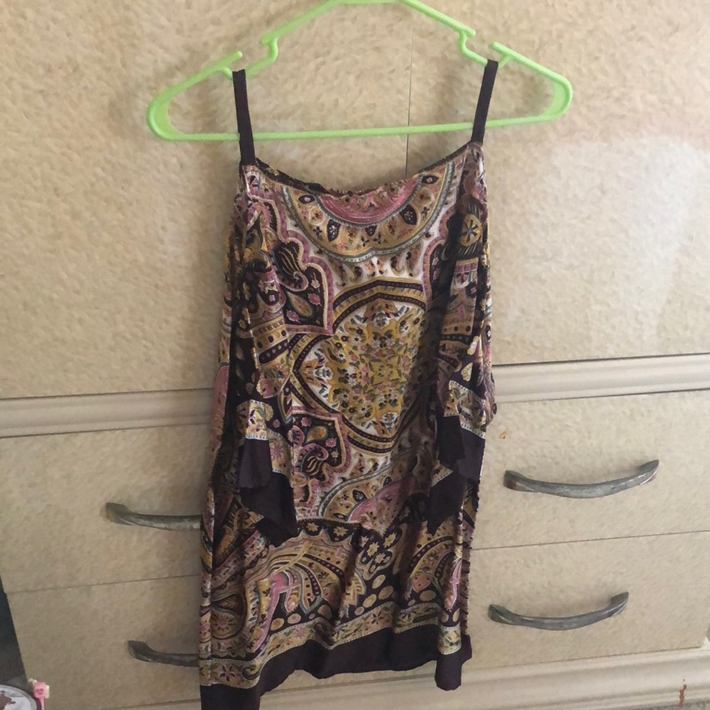 Parsley style shirt in brown color size is one size but I think small